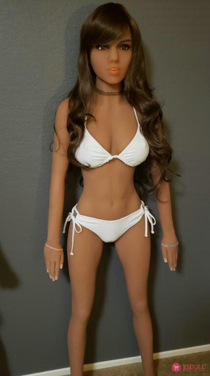 guests-share-photos-of-doll-life-to-esdoll-21