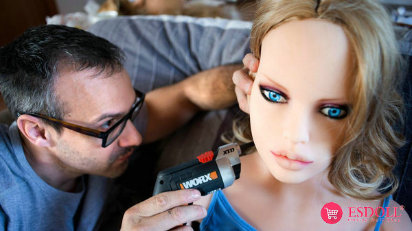 smart-sex-dolls-may-cause-a-population-crisis-1