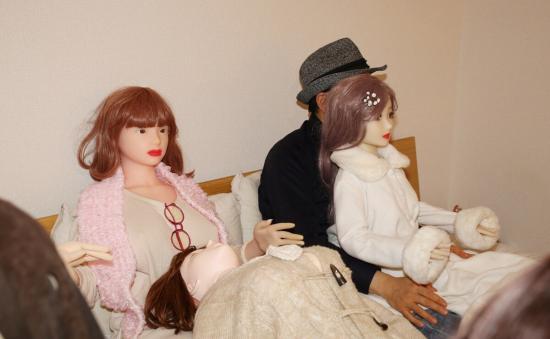 legal-but-disturbing-japanese-teen-sex-doll-industry-2